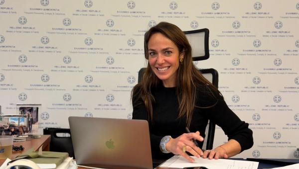 Η υπουργός Κοινωνικής Συνοχής και Οικογένειας, Δόμνα Μιχαηλίδου