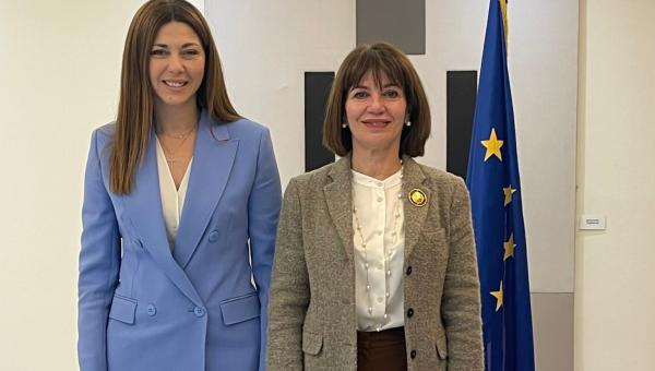 Η Υπουργός Παιδείας, Σοφία Ζαχαράκη με την Πρύτανη του Πάντειου Πανεπιστημίου, Χριστίνα Κουλούρη