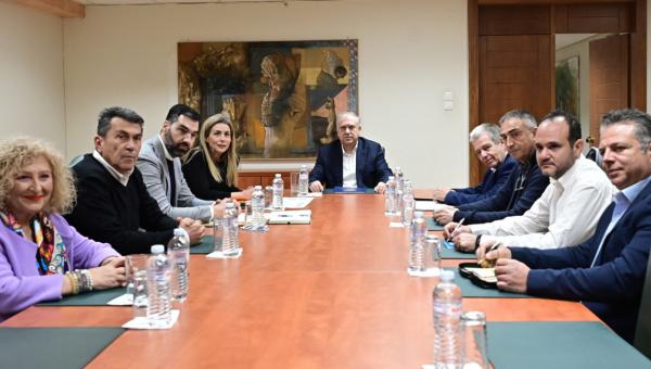 Συνάντηση βενζινοπωλών με τον Τάκη Θεδωρικάκο