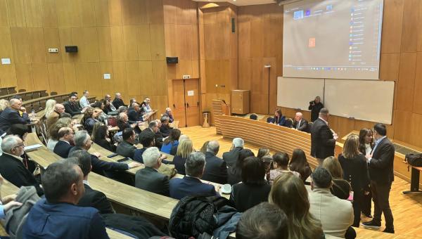 εθνικοσ διαλογος