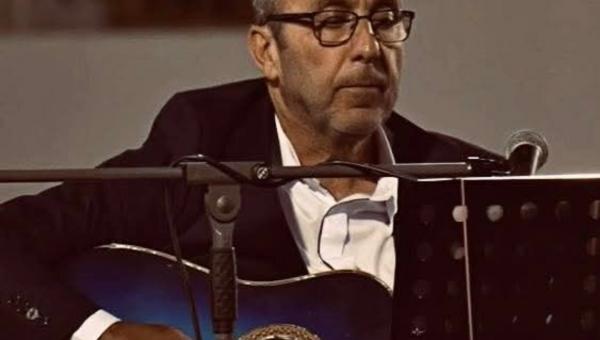 Ο εκπαιδευτικός Κώστας Τσολάκης