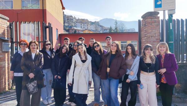 2ου ΓΕΛ Αλιβερίου