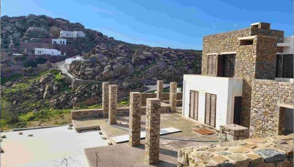 Μύκονος: Σε νέο πλειστηριασμό και με…σκόντο οι βίλες στο Πλυντρί