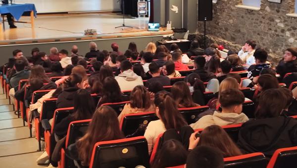 Με απόλυτη επιτυχία η γιορτή των Μαθηματικών στην Αγιά - Παρουσία κορυφαίων επιστημόνων