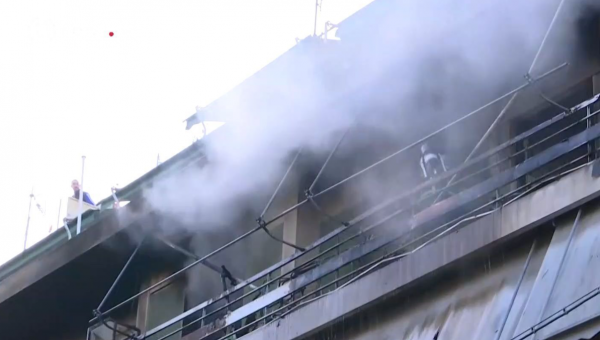 φωτια στον Κολωνό