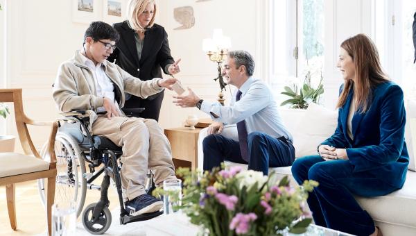 Συνάντηση Μητσοτάκη με μαθητή