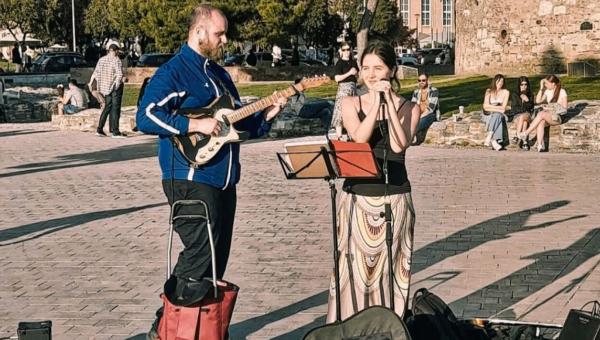 Πρόστιμα σε μουσικούς του δρόμου