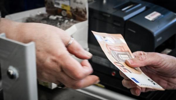 Έρχεται διπλή πληρωμή εξπρές έως 1600 ευρώ σε χιλιάδες οικογένειες με παιδιά