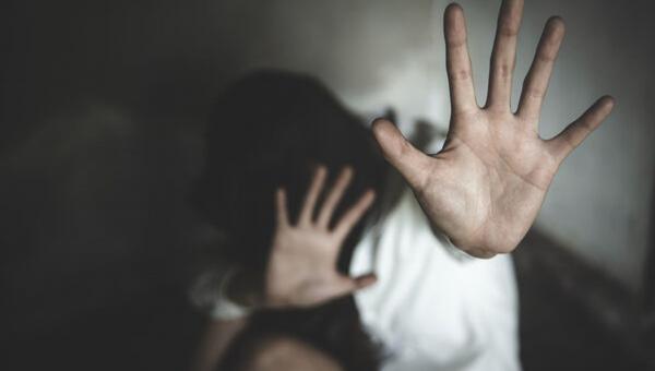 Αγρίνιο: 16χρονη δάγκωσε τη μητέρα συμμαθήτριάς της γιατί της έκανε παρατήρηση