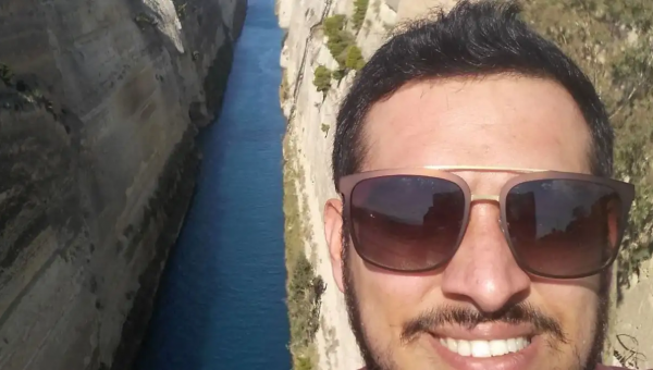 Ο 37χρονος διευθυντής του σχολείου στον Φενεό που σκοτώθηκε στο τροχαίο