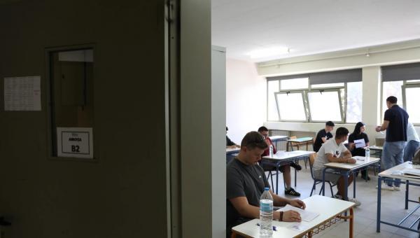 Πανελλήνιες εξετάσεις 2026 με το μάθημα της Έκθεσης