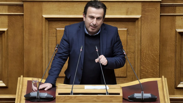 Στέφανος Παραστατίδης