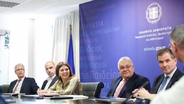 Σοφία Ζαχαράκη στο υπουργείο Παιδείας