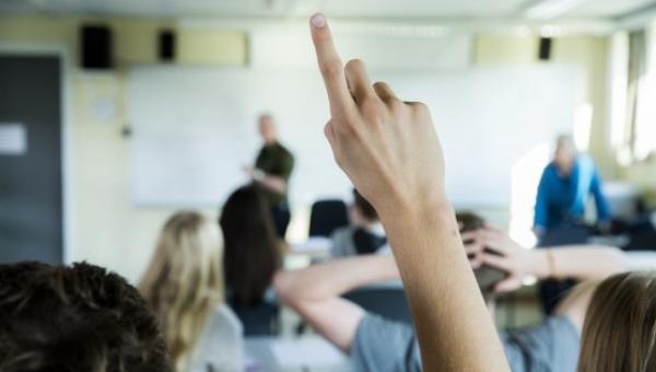 Αναπληρωτές: Το δούλεμα και η αδιοριστία συνεχίζονται