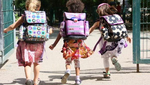 σχολικές τσάντες, σάκες μαθήτριες