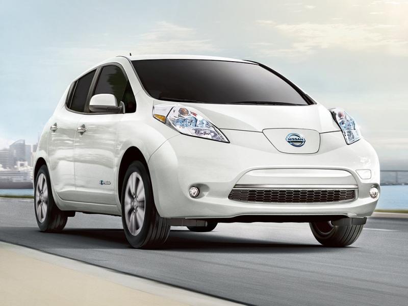 2017-nissan-leaf-exterior-pearl-white-large.jpg