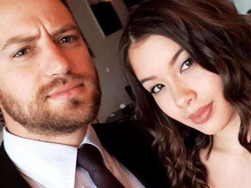 ΠΙΛΟΤΟΣ ΚΑΡΟΛΑΙΝ.jpg