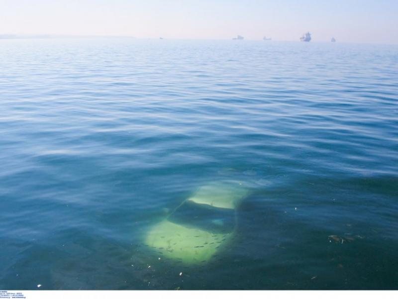 πτώση αμαξιού στη θάλασσα