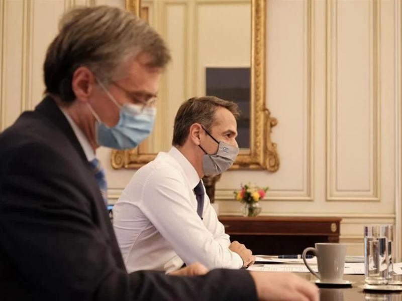 Τσιόδρας Μητσοτάκης.jpg