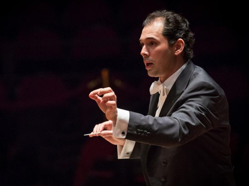 dieuthintis theatrou mpolsio mosxas