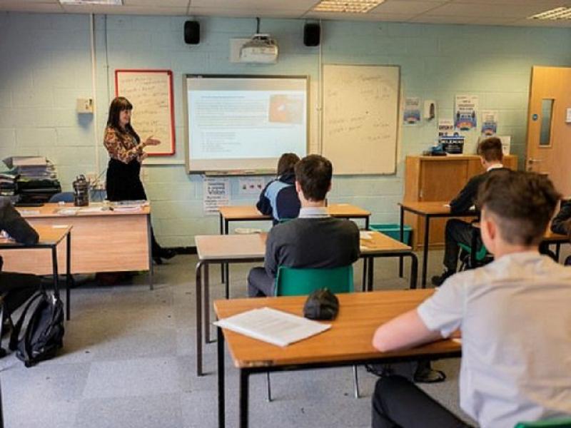 σχολεία στη Μεγάλη Βρετανία.jpg