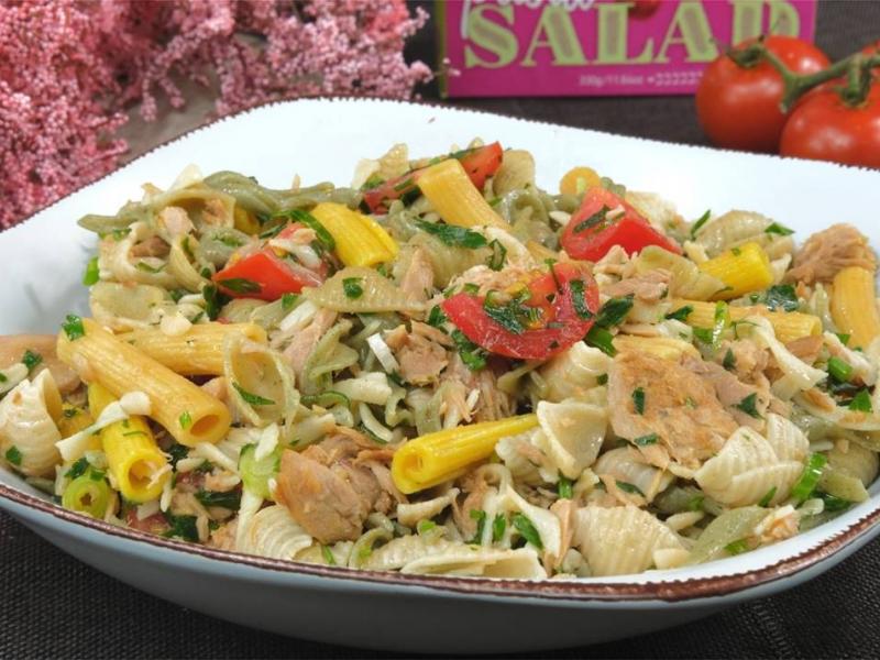 μακαρονοσαλάτα