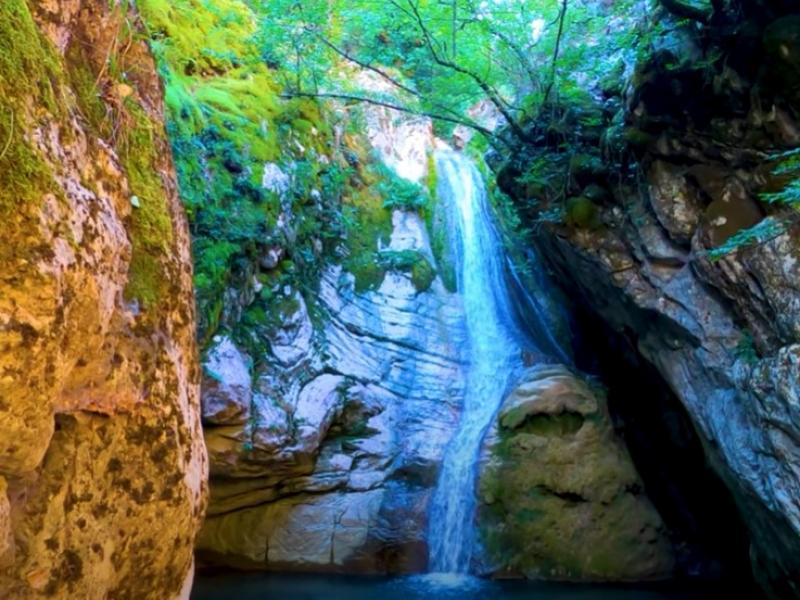 μαυρη-σπηλια