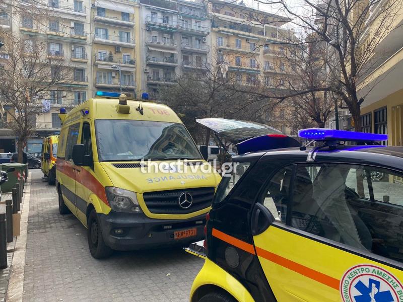 Νεκρή η γυναίκα που έπεσε από μπαλκόνι