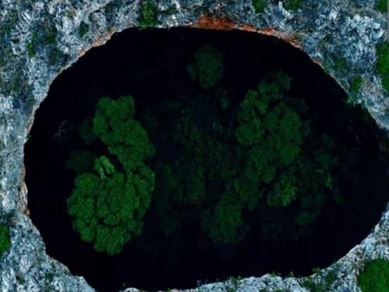 Μαύρη Τρύπα Μάνης