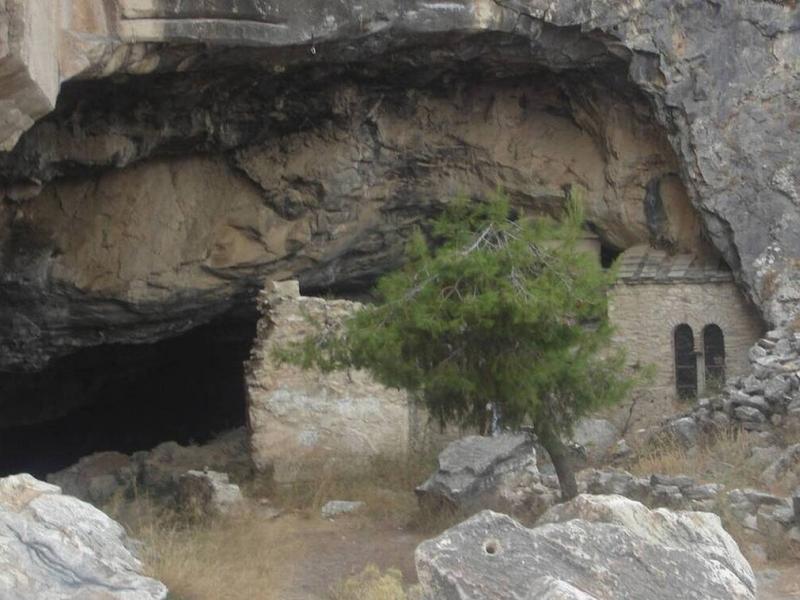 σπηλια νταβελη