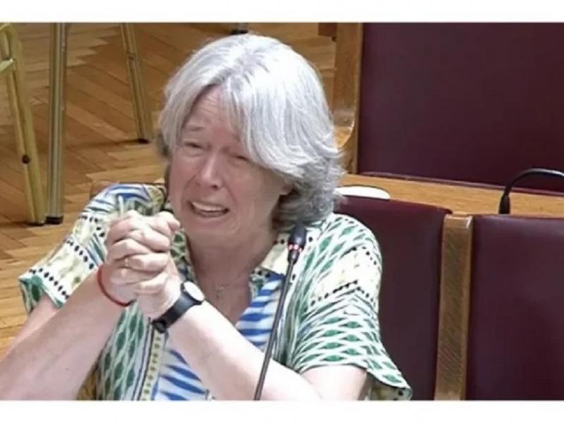 Αθηνά Λινού