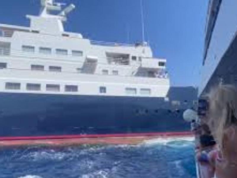 Παραλίγο σύγκρουση πλοίων στην Κεφαλονιά