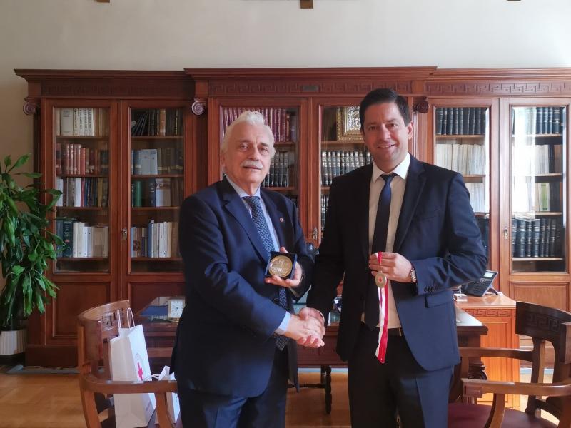 Συνάντηση Πρύτανη ΕΚΠΑ με τον πρόεδρο του Ερυθρού Σταυρού