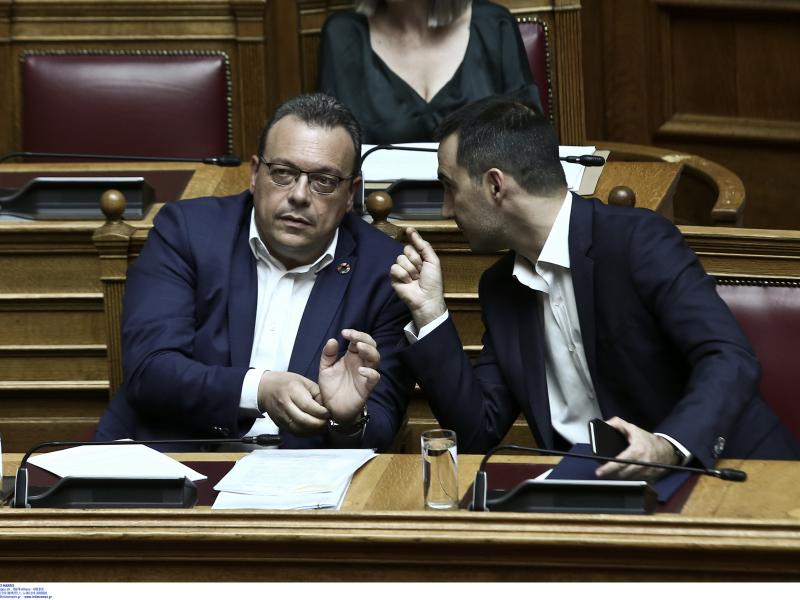 Φάμελλος- Χαρίτσης