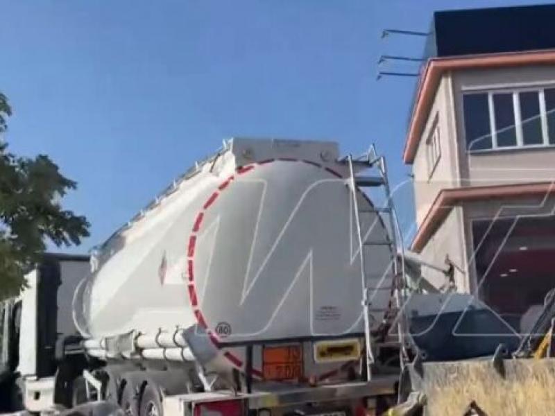 βυτιοφόρο στο Μενίδι