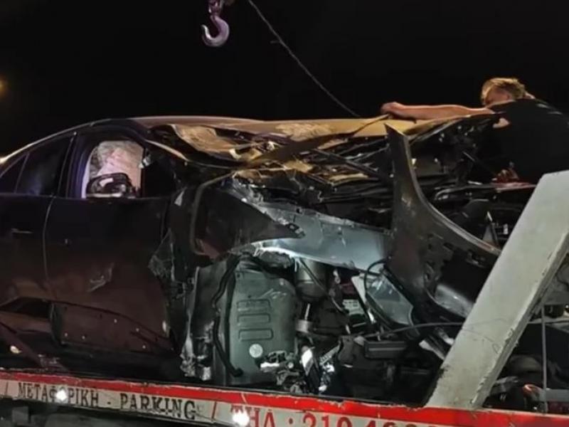 αυτοκίνητο σε τροχαίο στην Ποσειδώνος