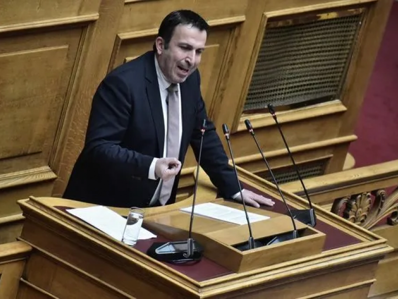 Στέφανος Παραστατίδης