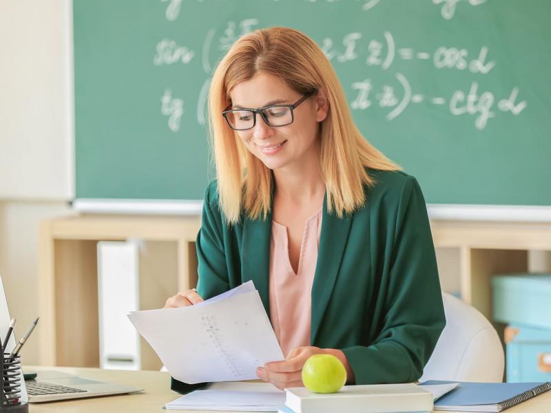 εκπαιδευτικος