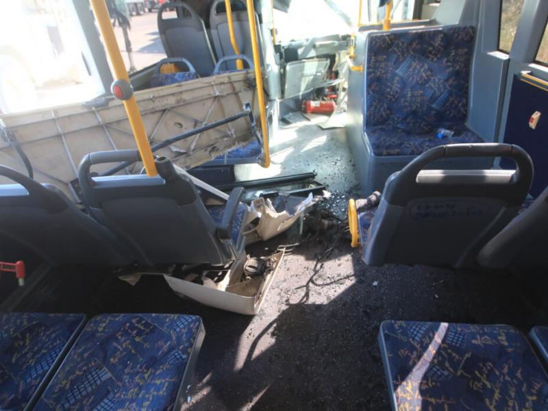 Συγκρούστηκαν λεωφορεία του ΟΑΣΑ στη Βούλα - Τραυματίες