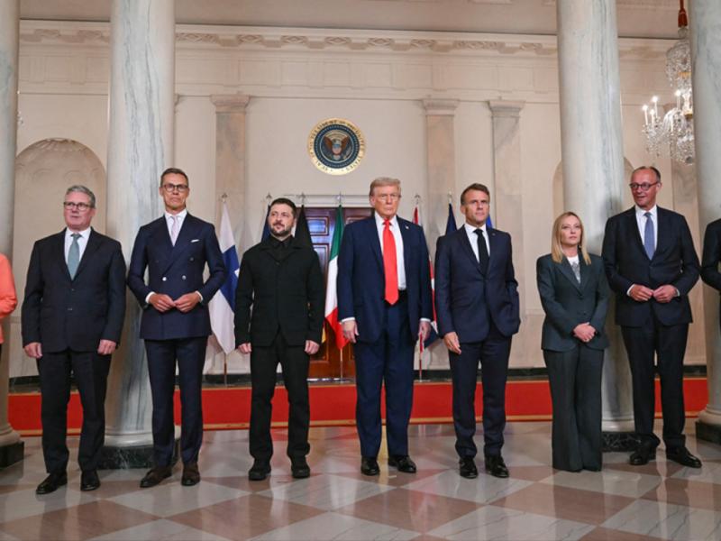 ΤΡΑΜΠ ΕΥΡΩΠΑΙΟΙ ΗΓΕΤΕΣ ΛΕΥΚΟΣ ΟΙΚΟΣ