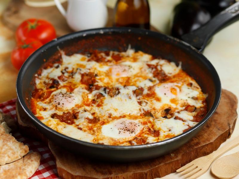 Αυγά με μελιτζάνες