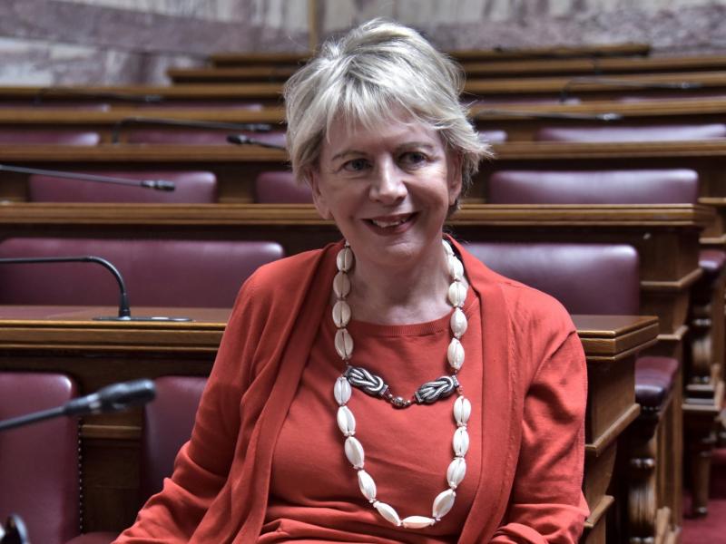 Η Έλενα Ακρίτα στη Βουλή
