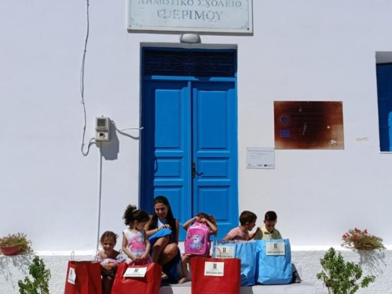 Αθηνά Σχοινά, εκπαιδευτικός στην Ψέριμο