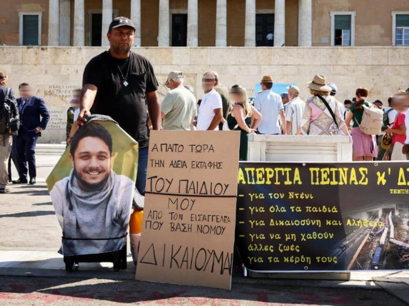 Ο Πάνος Ρούτσι, πατέρας ενός εκ των θυμάτων της τραγωδίας στα Τέμπη