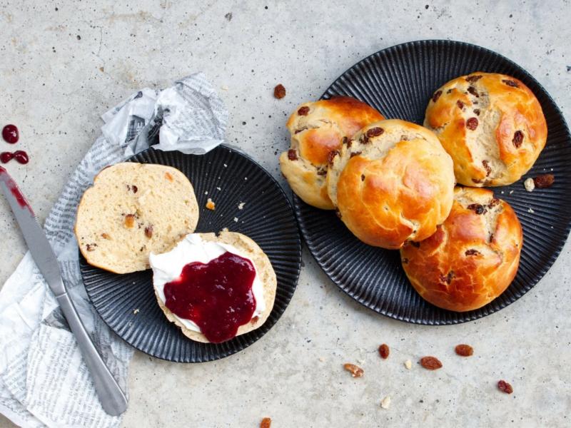 Σταφιδόψωμο