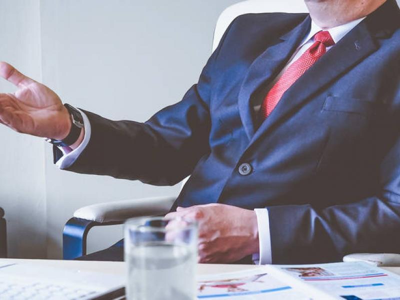 ΔΙΕΥΘΥΝΤΗΣ