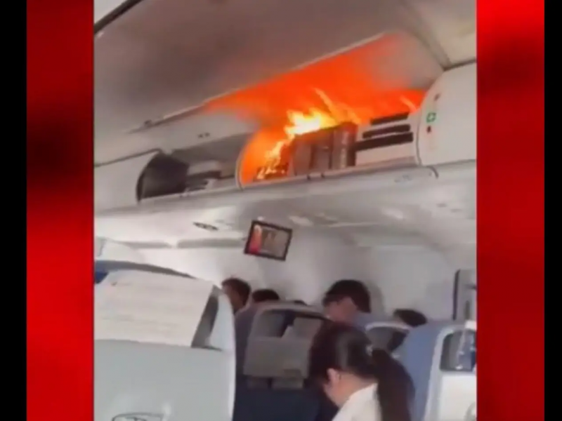 Φωτιά σε αεροπλάνο