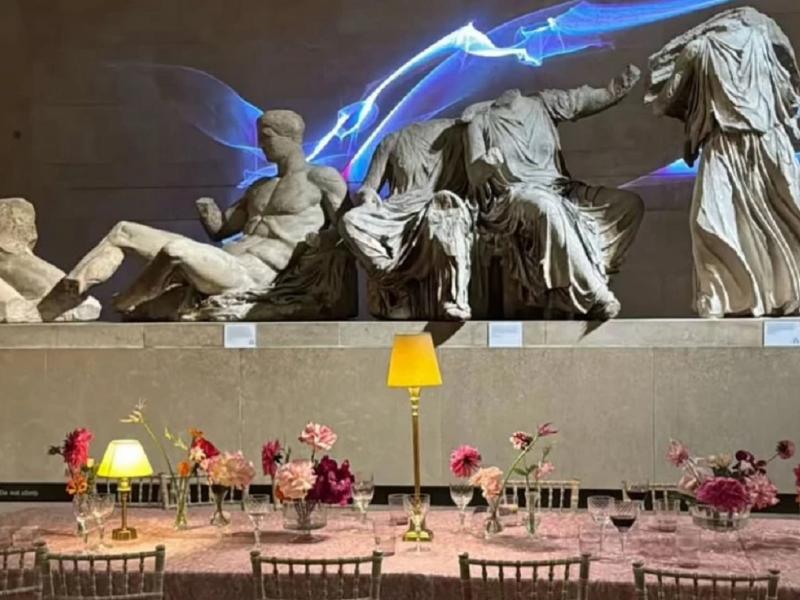 Δείπνο κάτω από τα Γλυπτά του Παρθενώνα στο Βρετανικό Μουσείο