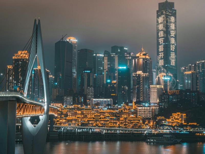 Chongqing: Η cyberpunk πόλη της Κίνας που σαρώνει στο τουριστικό στερέωμα