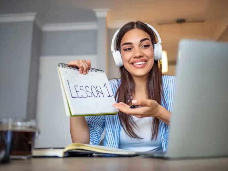 εξ αποστάσεως εκπαίδευση